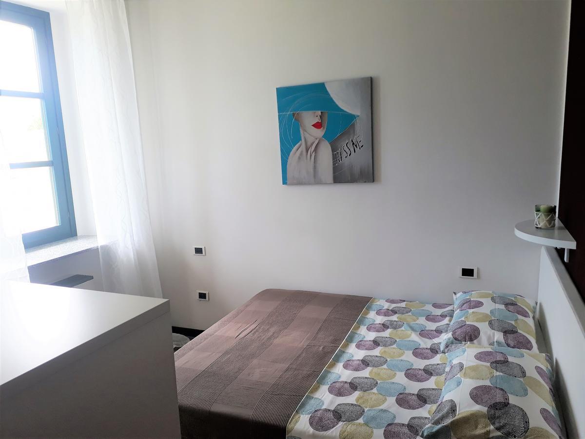 Campione Giulia Exclusive Lakefront Apartment By Gardadomusmea Campione del Garda Eksteriør bilde